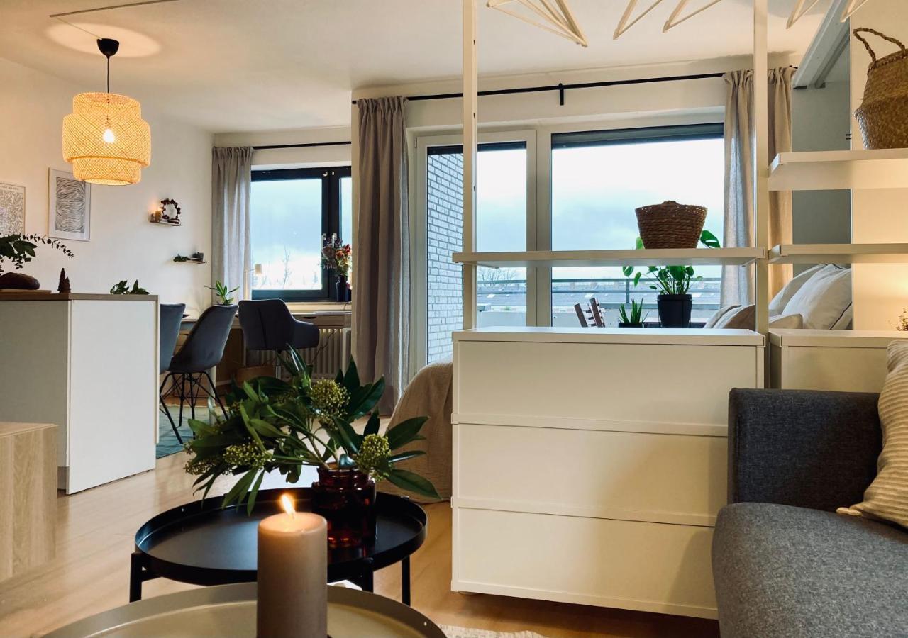 Schickes, Stilvolles Und Helles In Apartment